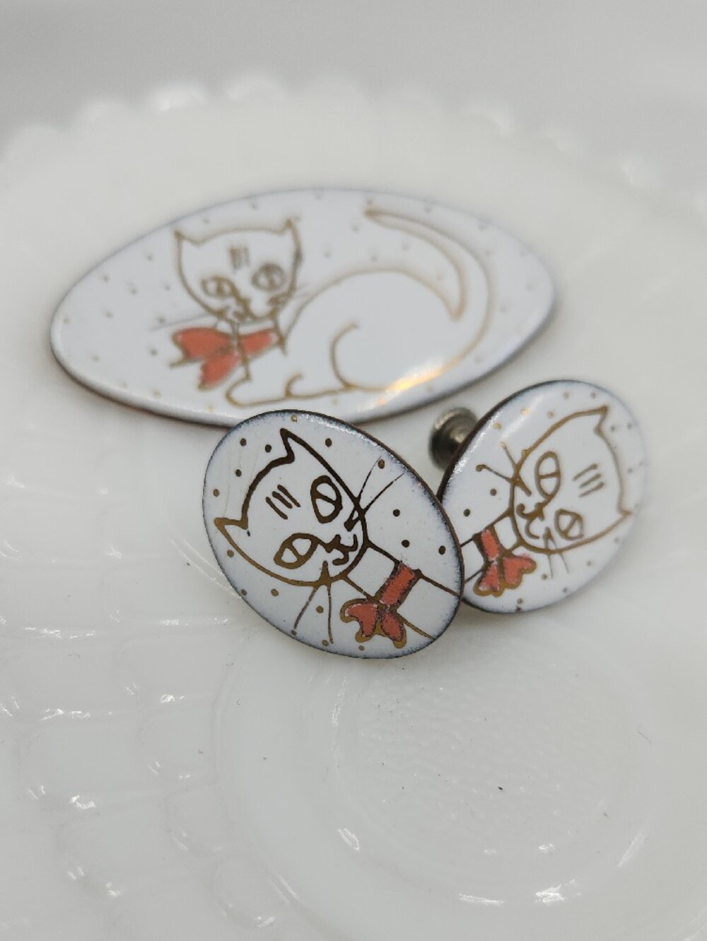 Matching White Cat Enamel Brooch and Screw Back Earring Set